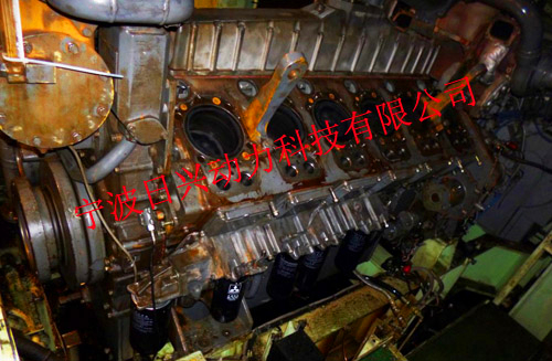 三菱S12柴油發(fā)動機噴油器的檢測、調(diào)整